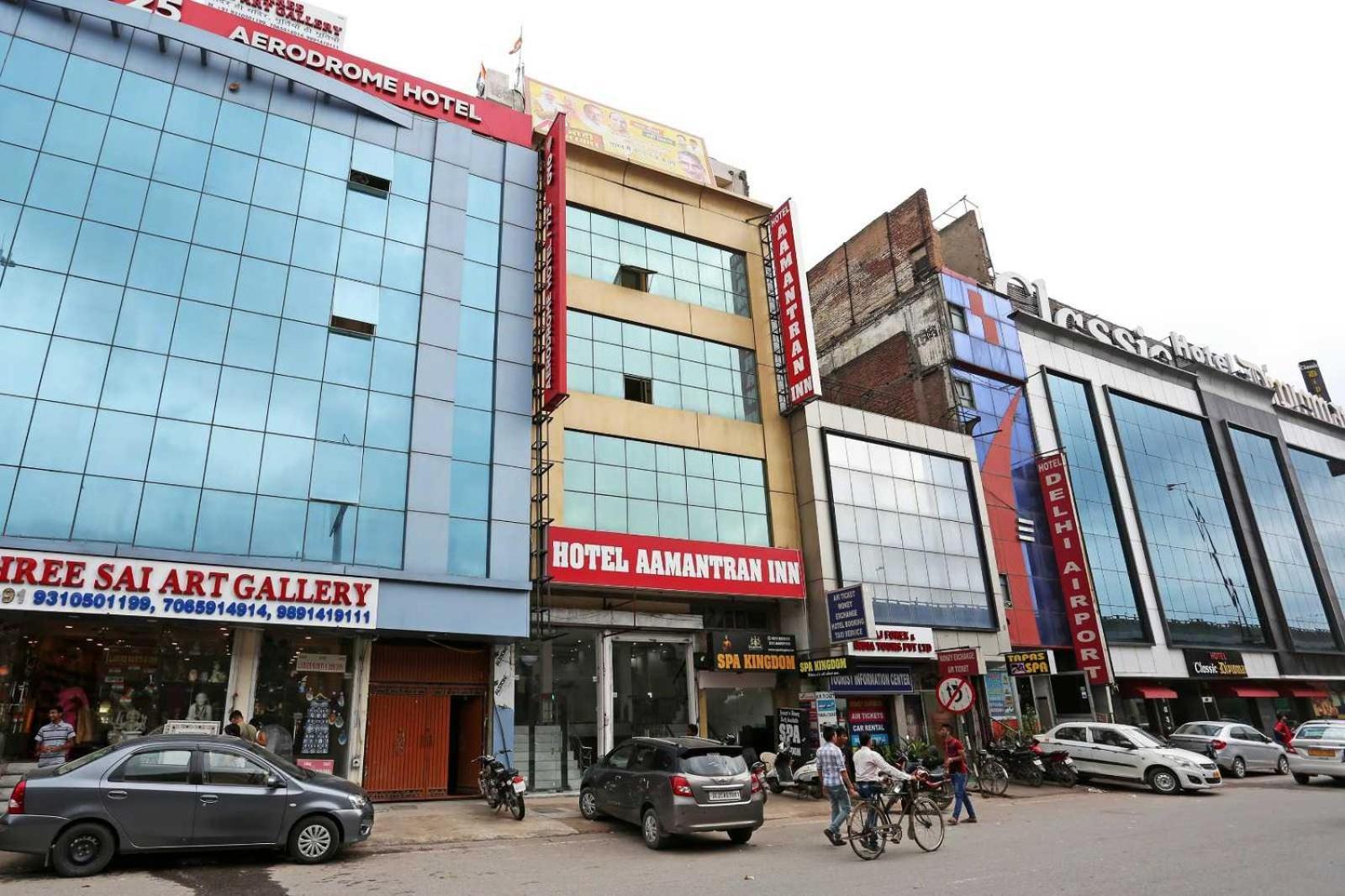 Oyo Flagship Aamantran